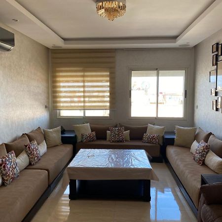 Magnifique Appart F3, Renove, Tres Bien Desservie Casablanca Exterior photo