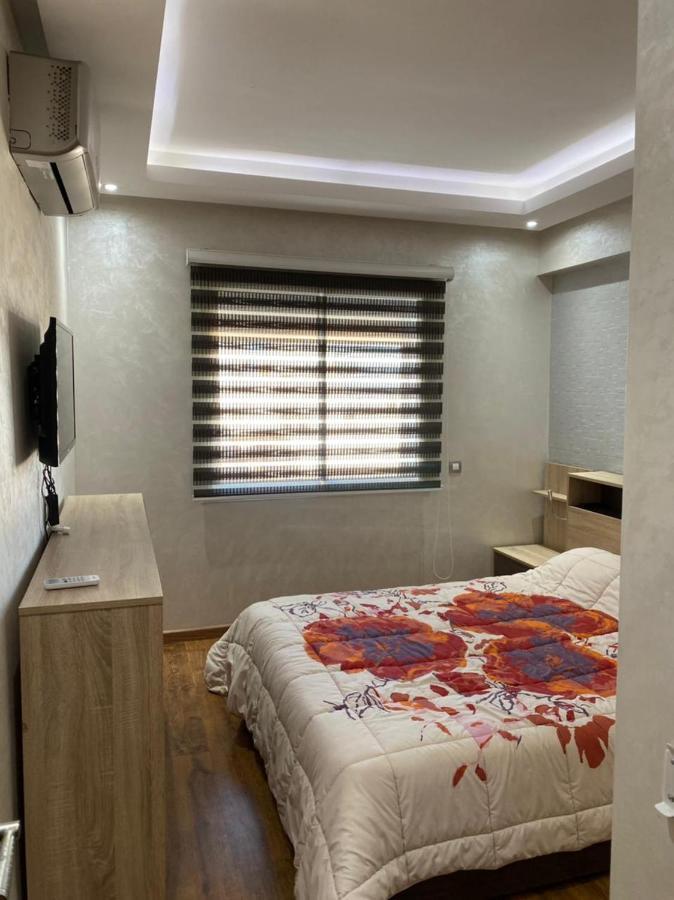 Magnifique Appart F3, Renove, Tres Bien Desservie Casablanca Exterior photo